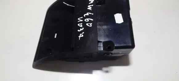 BMW 5 E60 E61 Glove box 585300105 5853-001-05