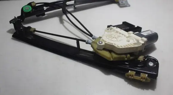 Seat Leon (1P) Front window lifting mechanism without motor 983603-420