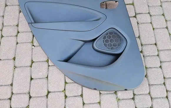 Renault Zoe Coupe rear side trim panel 829A13855R-