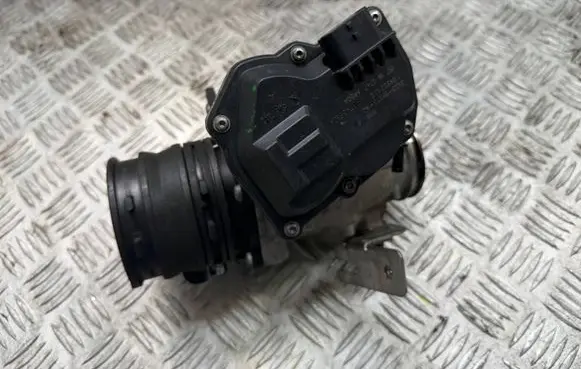 Land Rover Range Rover Velar EGR valve G4D35H273AC