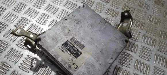 Toyota Corolla Verso E121 Engine control unit/module 896610f030