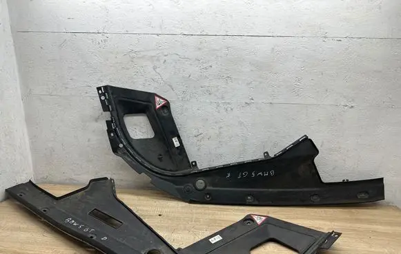 BMW 5 GT F07 Engine bonnet/hood lock trim molding 7042984 10808611