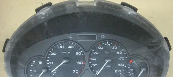 Citroen Berlingo Speedometer (instrument cluster) 9662745180