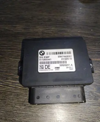 BMW 5 F10 F11 Hand brake control module 6799083 23122010 32620257A