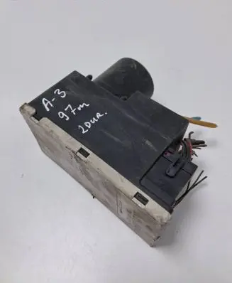 Audi A3 S3 8L Central locking vacuum pump 8L0862257H