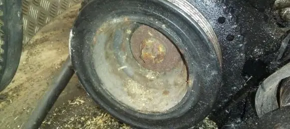 Opel Vectra B Crankshaft pulley 