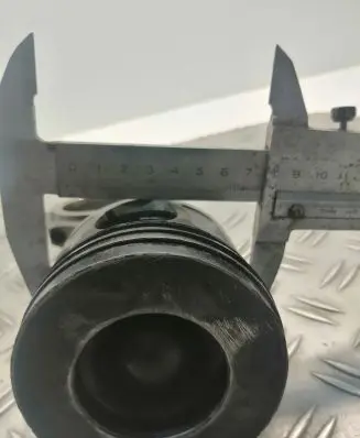 Ford Transit Piston with connecting rod