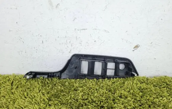 Toyota C-HR I Front door trim bar x1xxx11xx1