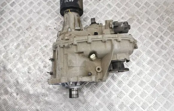 Gearbox transfer box case