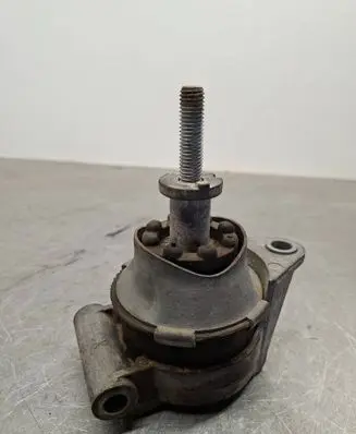 Opel Astra H Engine mount bracket 24427641