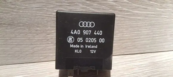 Volkswagen PASSAT B4 Other relay 4A0907440