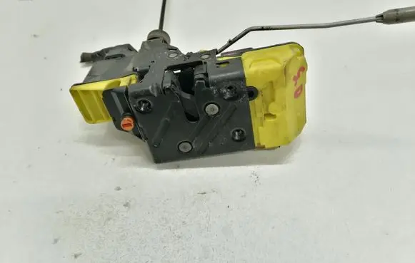 Volvo S80 Rear door lock 9141701