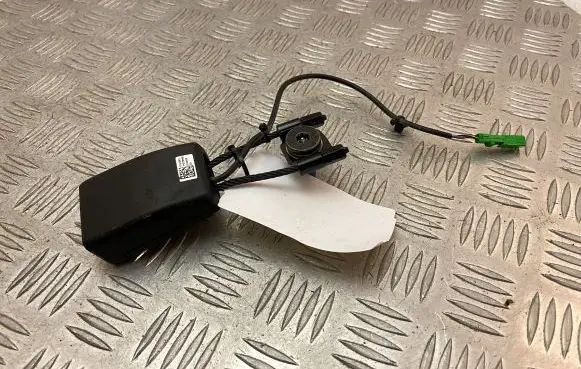 Volvo XC60 Front seatbelt buckle 31418903