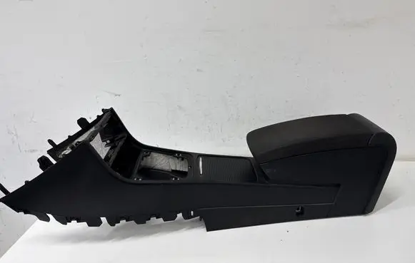 Volkswagen PASSAT B6 Center console