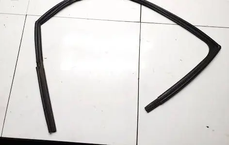 Citroen C2 Rubber seal front coupe door 