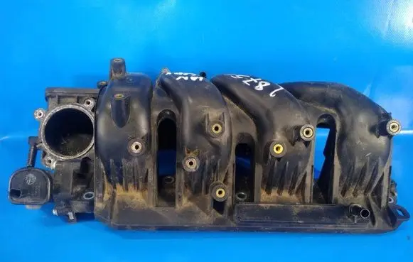 Mitsubishi Lancer VIII Intake manifold 