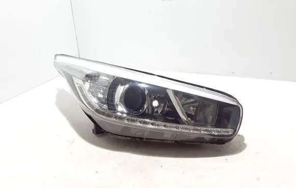 KIA Ceed Headlight/headlamp 92102A2020