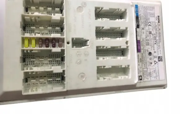 BMW 1 F40 Fuse box set 5A08053