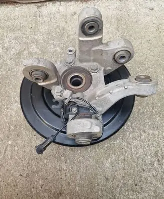 Ford Explorer V Rear wheel hub 
