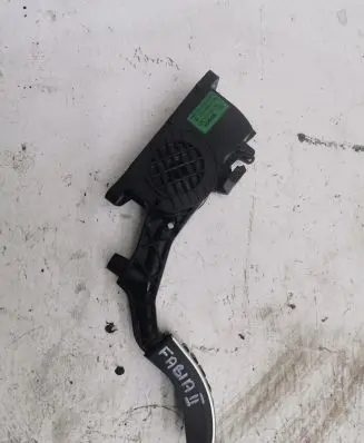 Skoda Fabia Mk2 (5J) Accelerator throttle pedal 0280755206