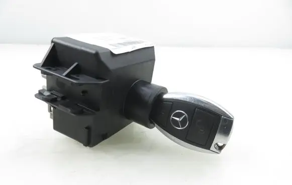 Mercedes-Benz A W176 Ignition lock A2469053803