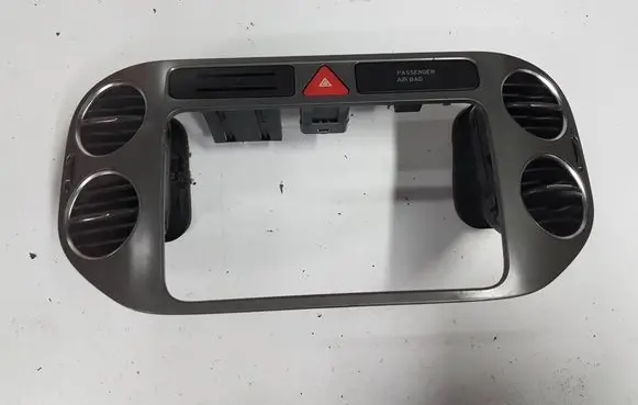 Volkswagen Tiguan Dashboard air vent grill cover trim 5M0858071KIAUTOPI 5M0858071K