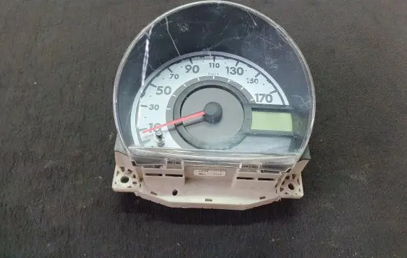 Peugeot 107 Speedometer (instrument cluster) 564110U H14727 838000H143A