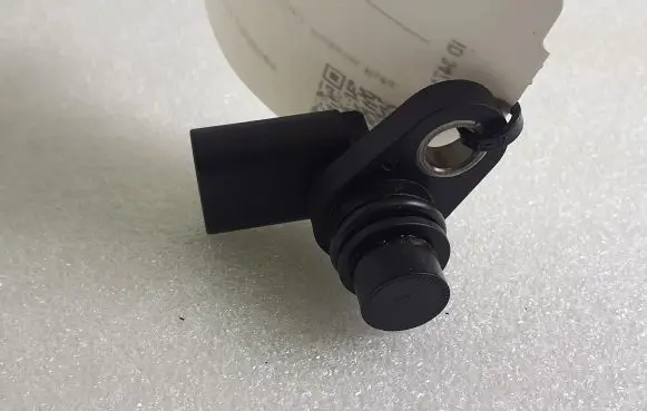 Nissan Qashqai J12 Camshaft position sensor A6549052400 0232103176