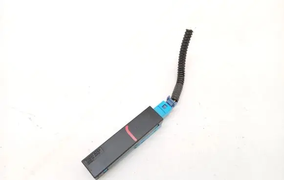 Lexus IS 220D-250-350 Aerial antenna amplifier 523-04