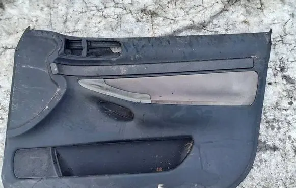 Audi A4 S4 B5 8D Front door card panel trim 8d0863980