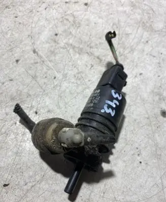 Volkswagen PASSAT B6 Windscreen/windshield washer pump 1K6955651 3122789