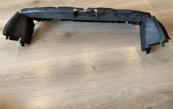 Mercedes-Benz C W203 Radiator trim A2035053630 5381 2035053630