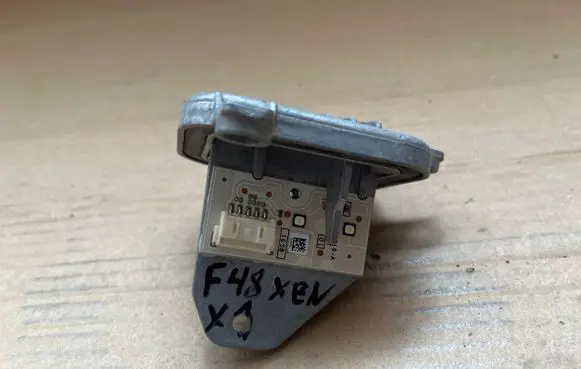 BMW X1 F48 F49 LED ballast control module 90068144 70560745