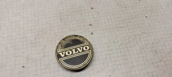 Volvo V70 Original wheel cap YS1035N015 57MM