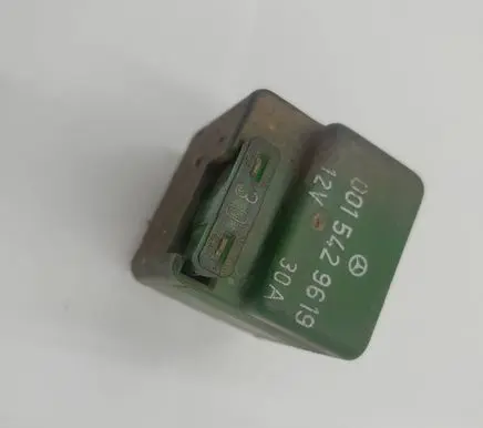 Mercedes-Benz E W124 Other relay 0015429619