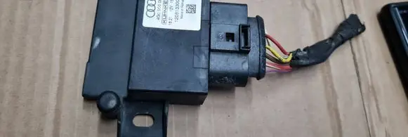Audi A7 S7 4G Fuel injection pump control unit/module 4G0906093F 120813300300