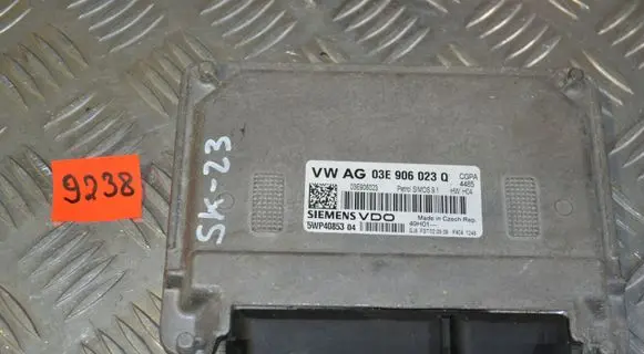 Skoda Fabia Mk2 (5J) Engine control unit/module 03E906023Q