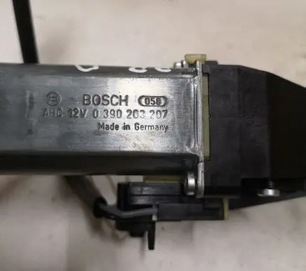 Mercedes-Benz E W211 Seat adjustment motor 0390203207 820648024