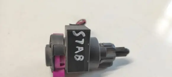 Audi A4 S4 B8 8K Brake pedal sensor switch 4F0945459B 180711 2657