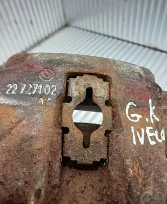 Iveco Daily 35 - 40.10 Rear brake caliper 22727102