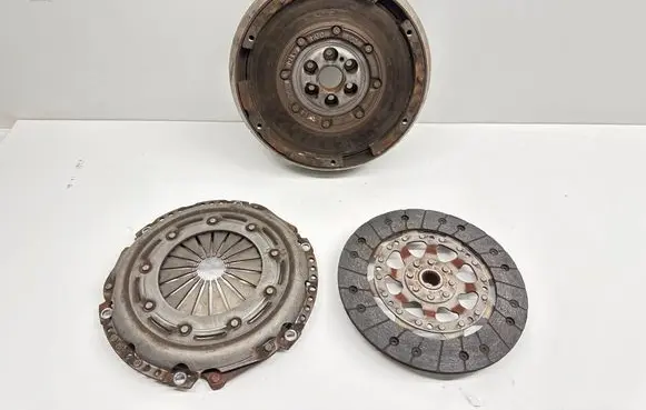 Citroen Berlingo Clutch set kit 9674343180 9686038280