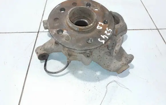 Mercedes-Benz ML W164 Rear wheel hub NOCODE