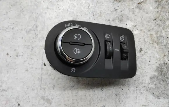 Opel Mokka B Light switch 9836300180