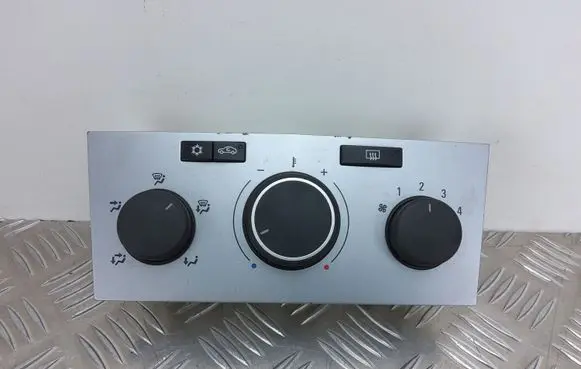 Opel Zafira B Climate control unit 13201299