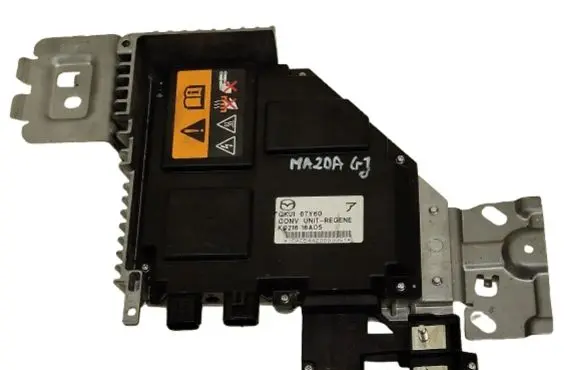 Mazda 6 Voltage converter inverter GKJ167Y60