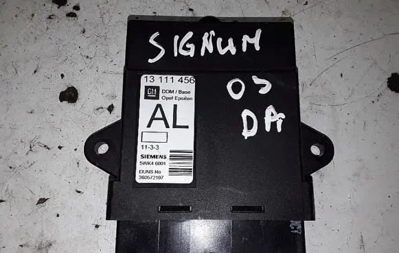 Opel Signum Door control unit/module 13111456