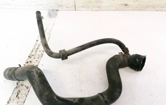 Volkswagen PASSAT B6 Engine coolant pipe/hose 6Q0122291E