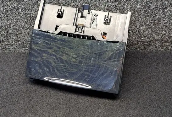 Mercedes-Benz CLS C218 X218 Ashtray (front) A2186800750