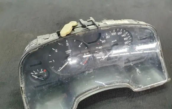 Opel Zafira A Speedometer (instrument cluster) 09228757EJ 351184000 11081581