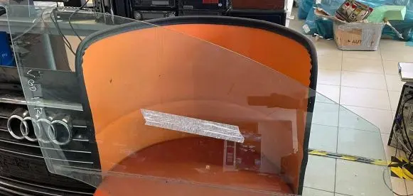 Volvo V60 Front door window glass four-door 43R001026 AS2